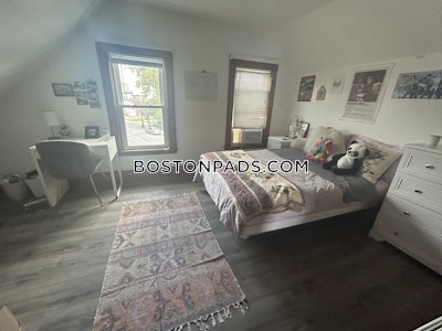 Somerville 6 Beds 1.5 Baths  Tufts - $6,450