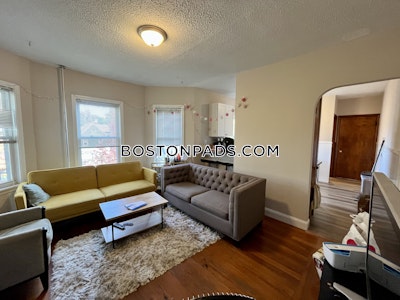 Somerville 5 Beds 2 Baths Tufts  Tufts - $6,250