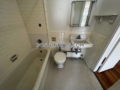 Brookline 1 Bed 1 Bath  Coolidge Corner - $3,411