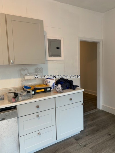 Allston 4 Beds 1 Bath Boston - $3,700 50% Fee