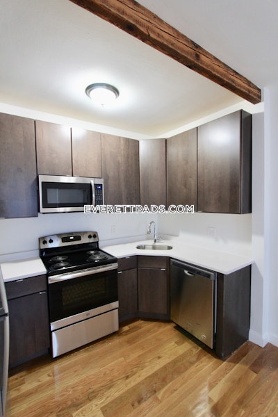 Everett Apartment for rent 1 Bedroom 1 Bath - $2,025 50% Fee