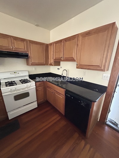 Medford Apartment for rent 2 Bedrooms 1 Bath  Tufts - $2,400